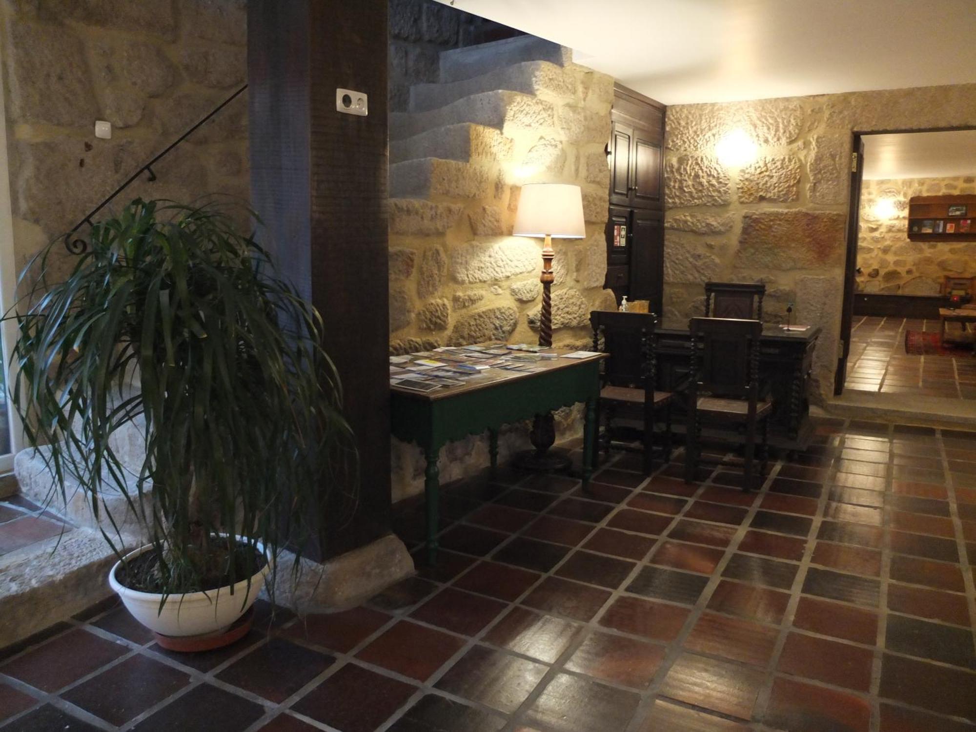Отель Quinta De Mocamedes - Turismo De Habitacao Возела Экстерьер фото