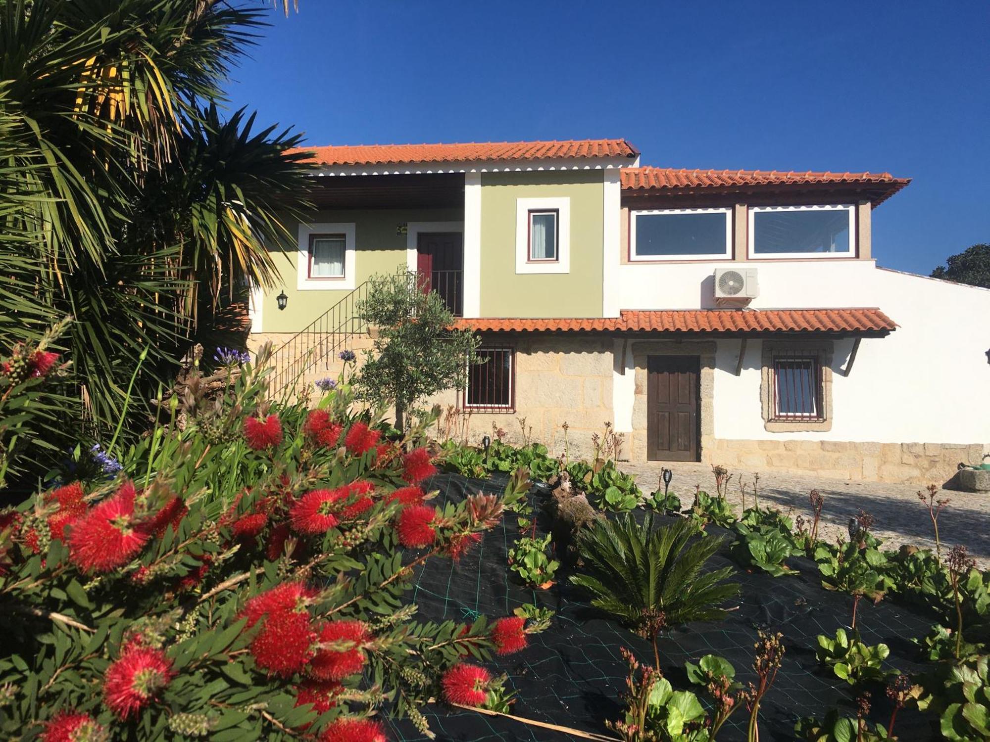 Отель Quinta De Mocamedes - Turismo De Habitacao Возела Экстерьер фото